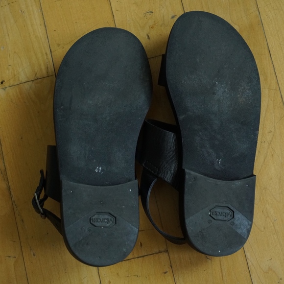 Agnes B. black leather sandals main image 7